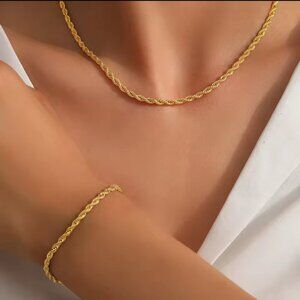 Stainless steel hop twist chain necklace